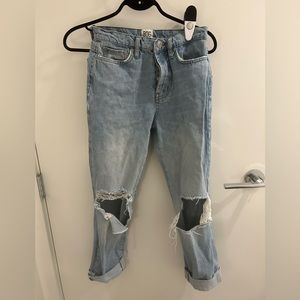 light blue cropped bdg jean size 24 W